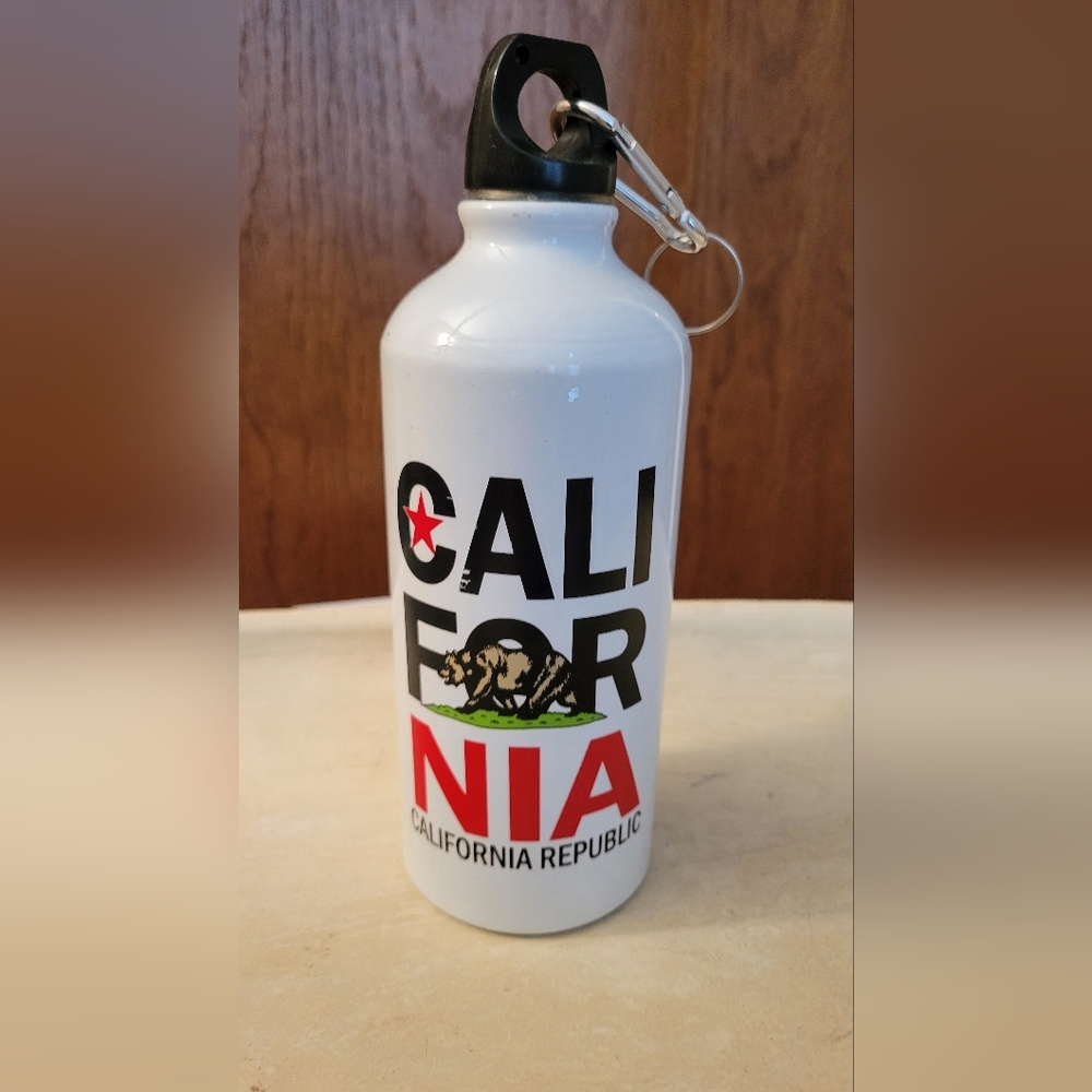 California Republic White Water Bottle with Bear Graphic